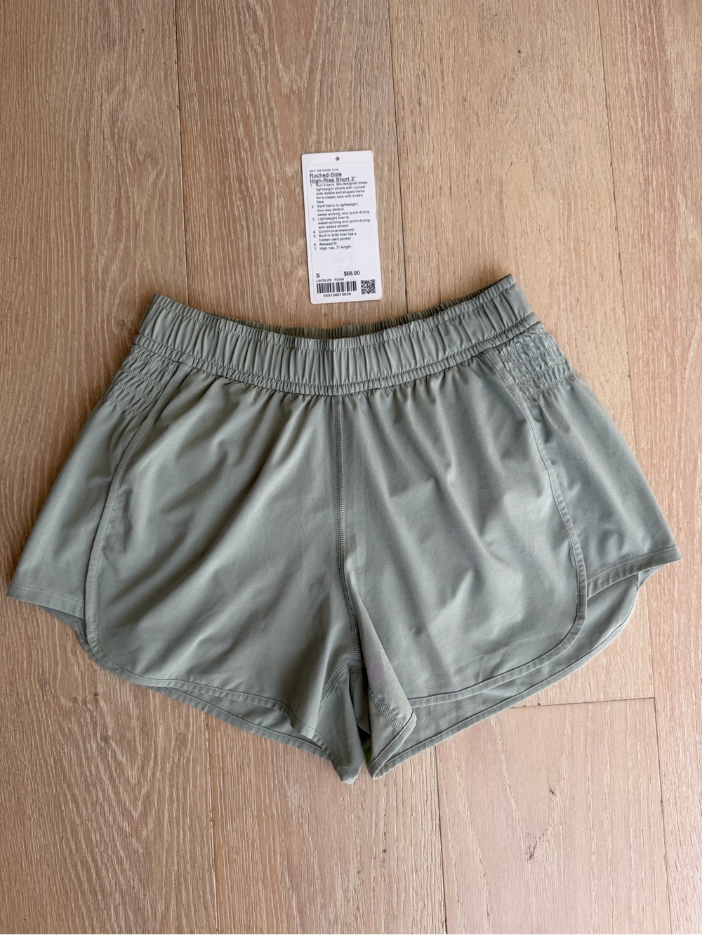 Lululemon Ruched Side High Rise Shorts 3”
Like New / Fog Green / Size S (6)